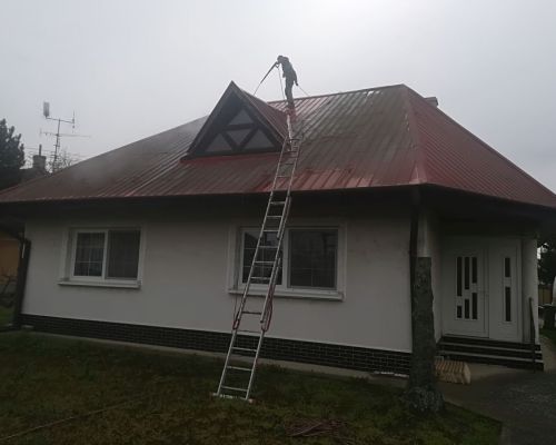 Natieranie strechy Komárno