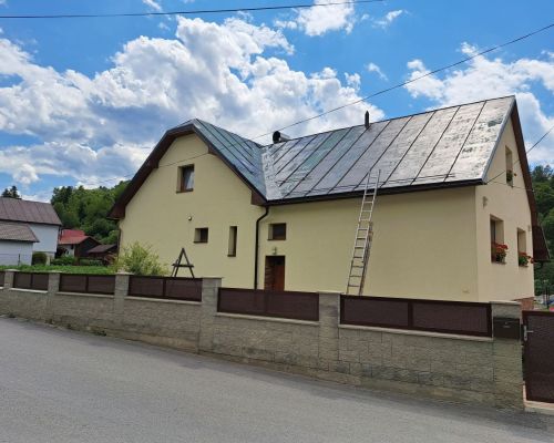 Natieranie strechy Oščadnica