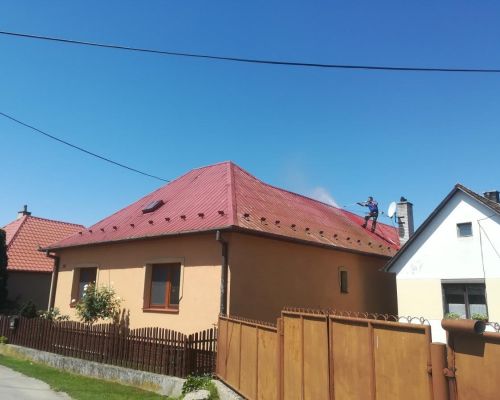 Natieranie strechy Trenčín - Záblatie