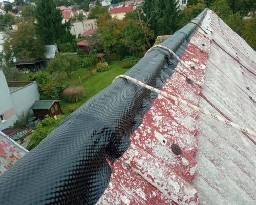 Renovácia eternitovej strechy v Bojniciach